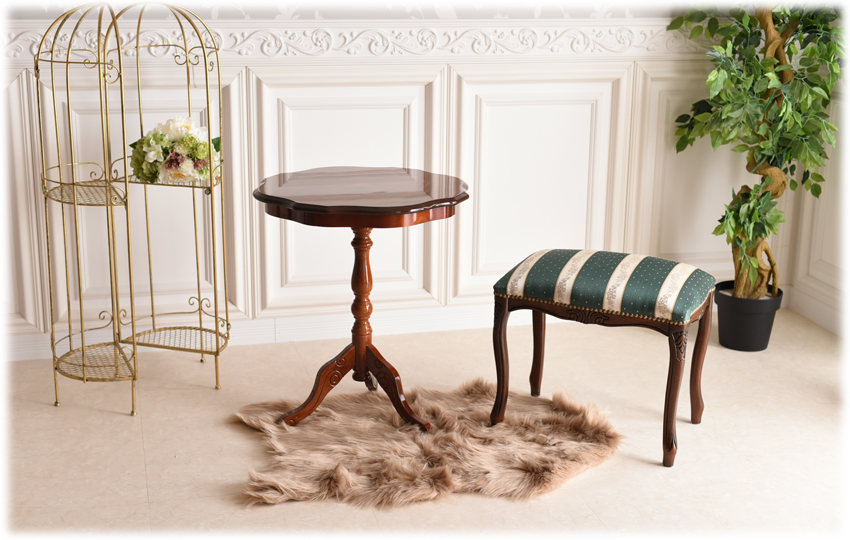 イタリア　サイドテーブル　カフェテーブル　飾り彫り　猫脚　アンティークスタイル サイドテーブル 大量購入特価