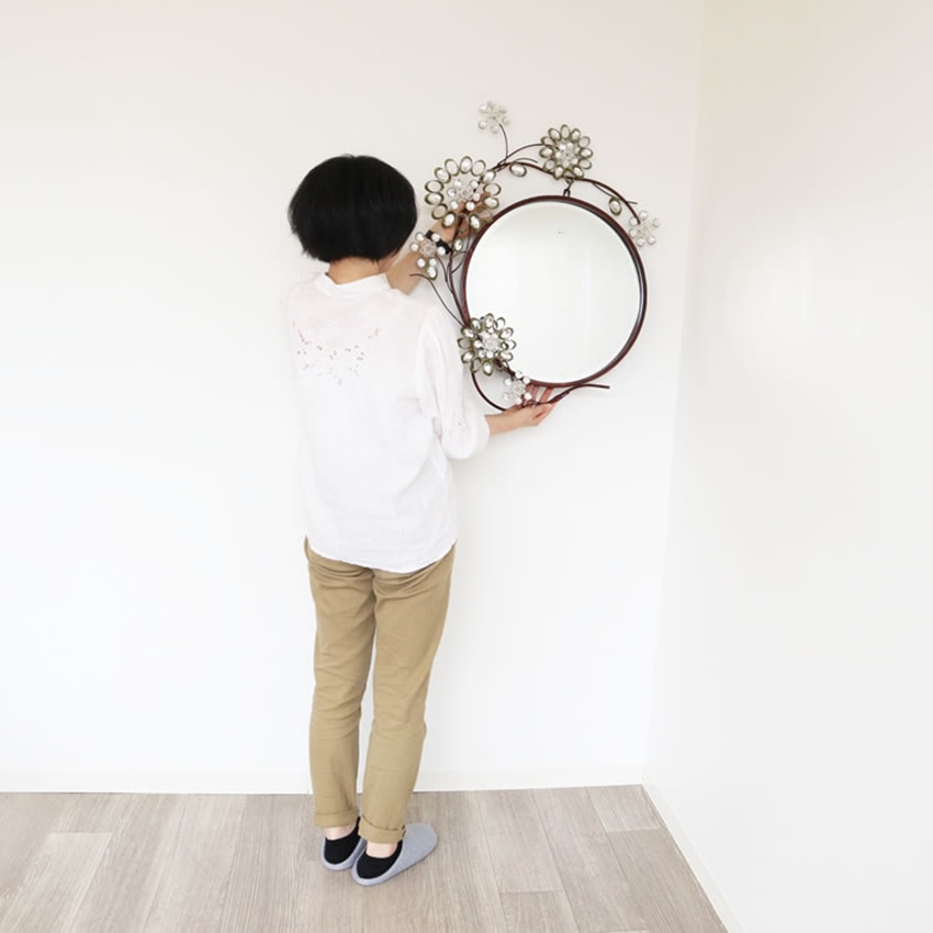 ウォール ミラー 壁掛け 壁飾り アイアン 花 円形 1304KFM001 ウォール ミラー 壁掛け 壁飾り アイアン 花 円形 1304KFM001