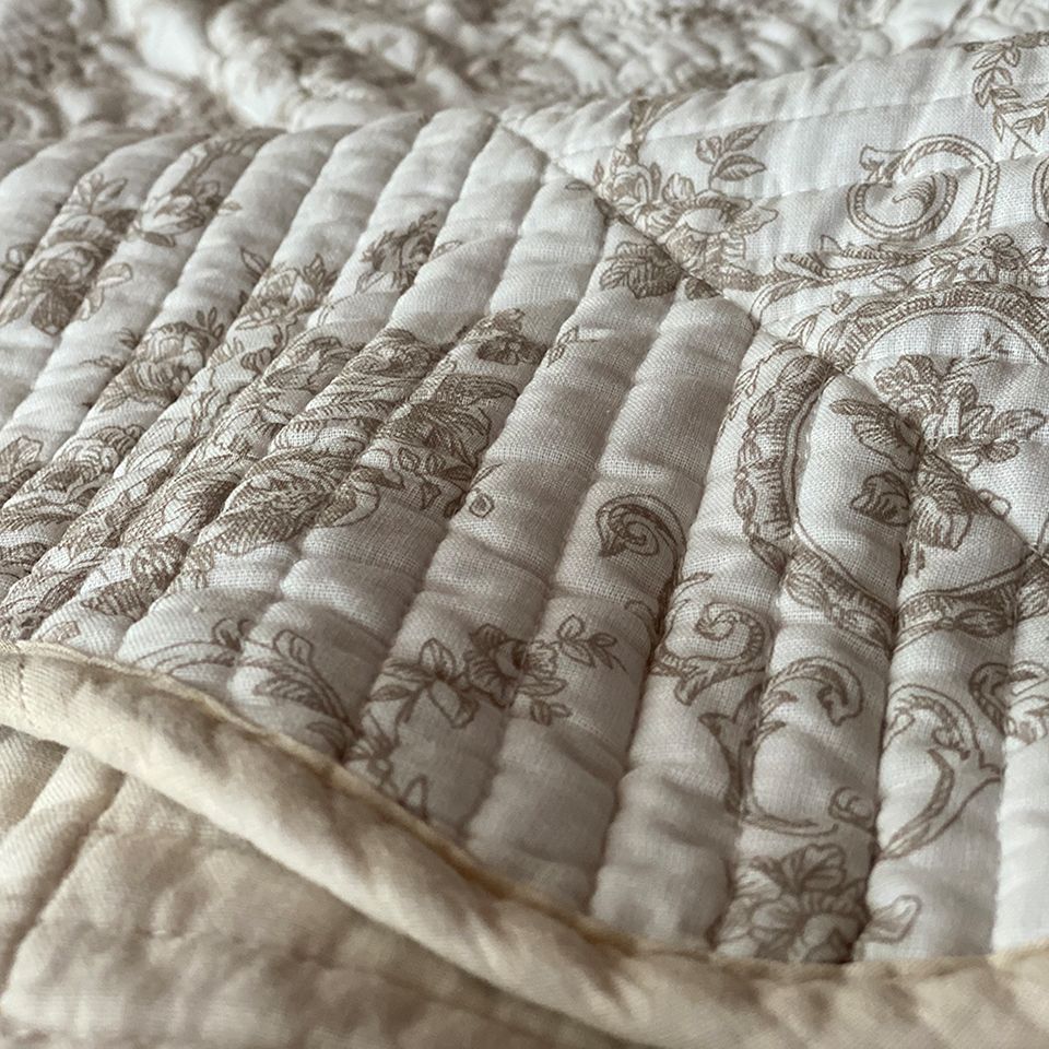 マルチカバー キルト ベージュ 布製 リバーシブル インテリア雑貨 画像3