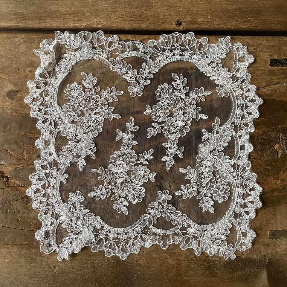 ドイリー 正方形 花瓶敷 ファブリック レース 刺繍 インテリア雑貨 画像4