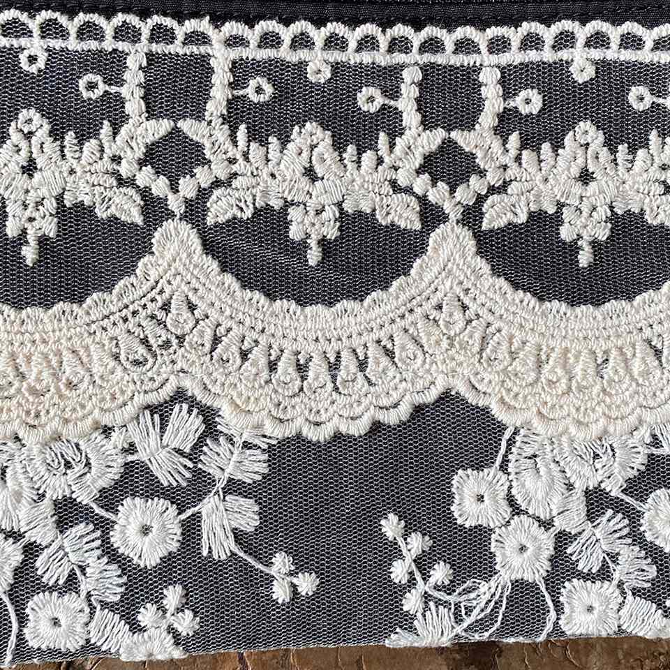 フラットポーチ 化粧ポーチ ファブリック レース 刺繍 ファッション雑貨 画像2