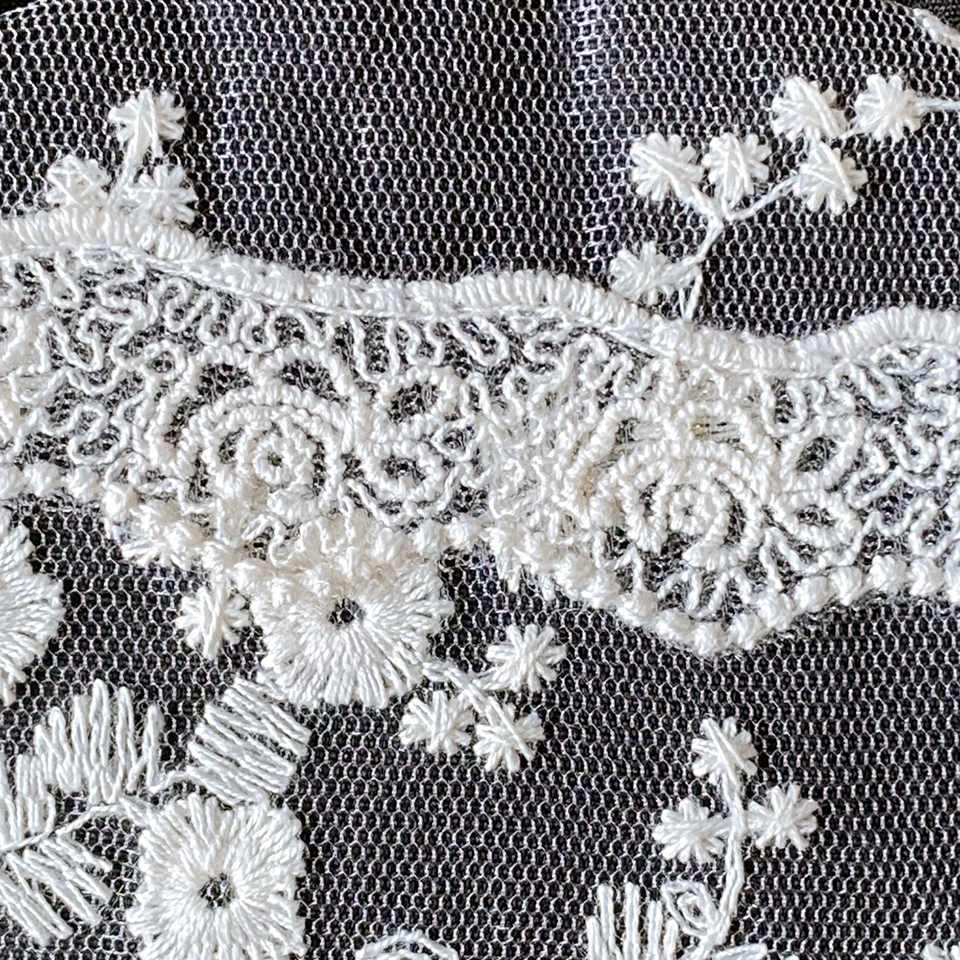 アクセサリーポーチ 化粧ポーチ ファブリック レース 刺繍 ファッション雑貨 画像2