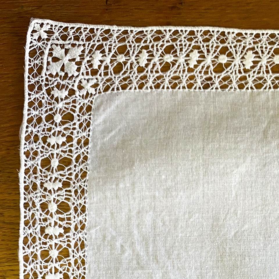 ハンカチ ホワイト 白 フォーマル ポケット用 携帯用 レース 画像2